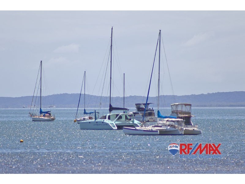 8 Rosebud Esplanade, Victoria Point QLD 4165