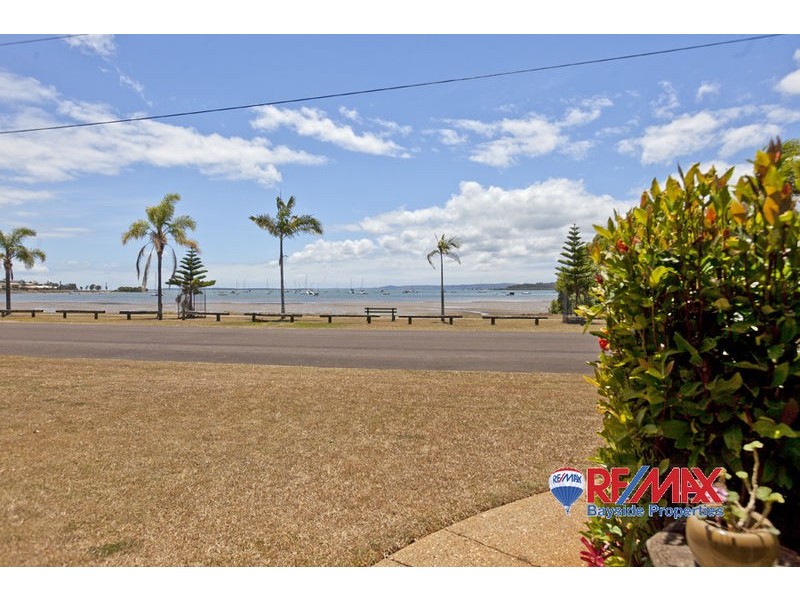 8 Rosebud Esplanade, Victoria Point QLD 4165