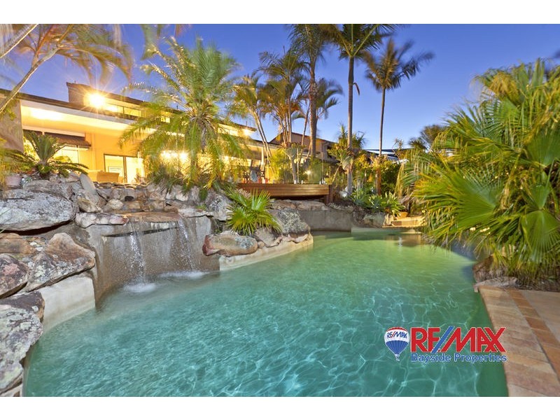 10 Bowsprit Parade, Raby Bay QLD 4163