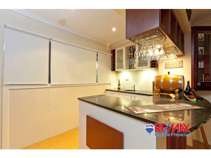 10 Bowsprit Parade, Raby Bay QLD 4163
