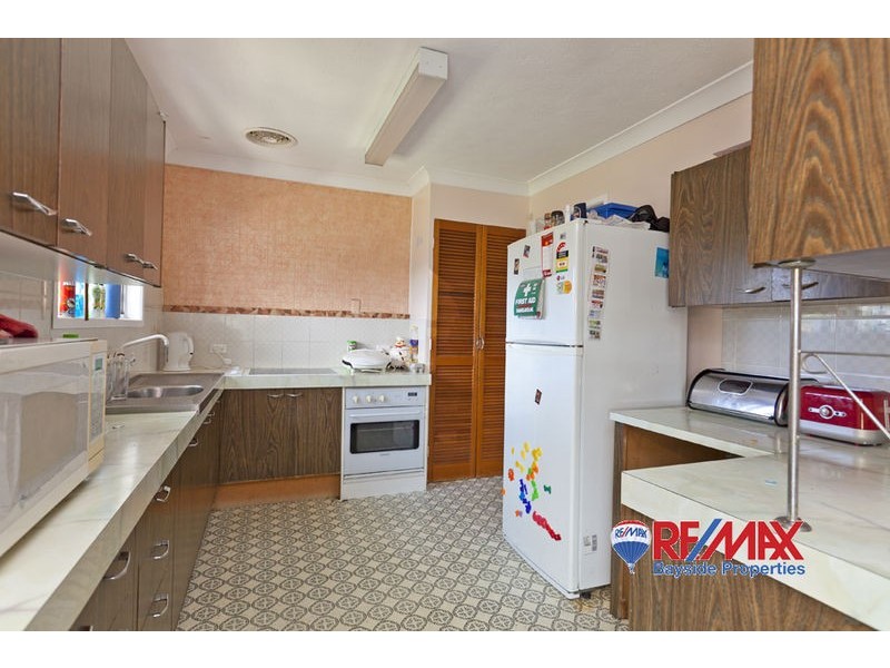 4 Suzanne Street, Wynnum West QLD 4178