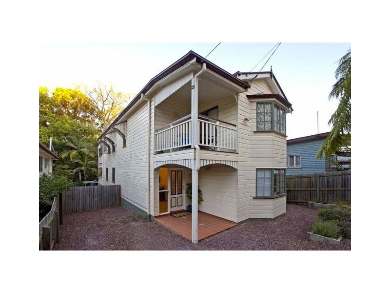 18 Frederick Street, Wellington Point QLD 4160