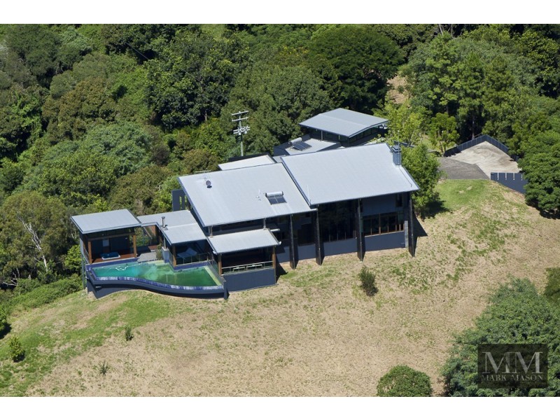 948 Mount Nebo Road, Jollys Lookout QLD 4520