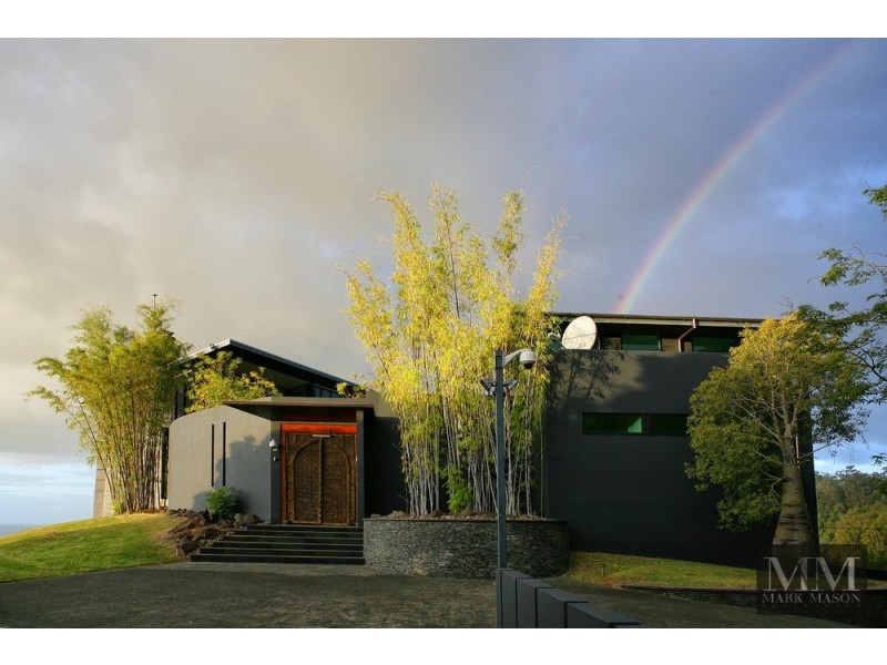 948 Mount Nebo Road, Jollys Lookout QLD 4520