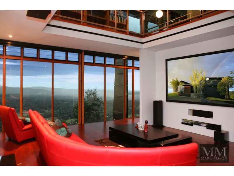 948 Mount Nebo Road, Jollys Lookout QLD 4520