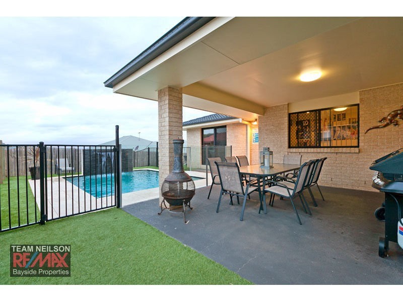 37 Cypress St, Redland Bay QLD 4165