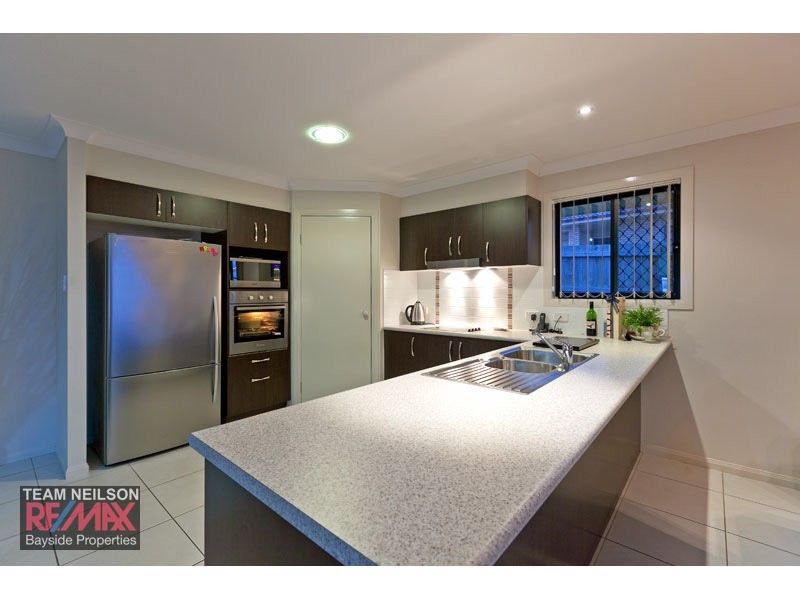 37 Cypress St, Redland Bay QLD 4165