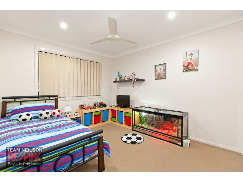 37 Cypress St, Redland Bay QLD 4165