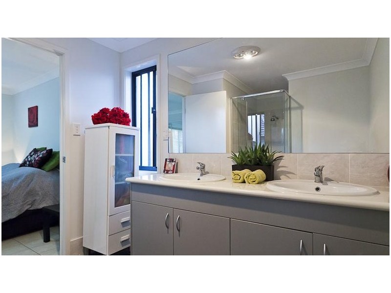 1 Mill Street, Redland Bay QLD 4165