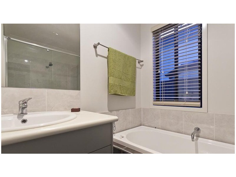 1 Mill Street, Redland Bay QLD 4165