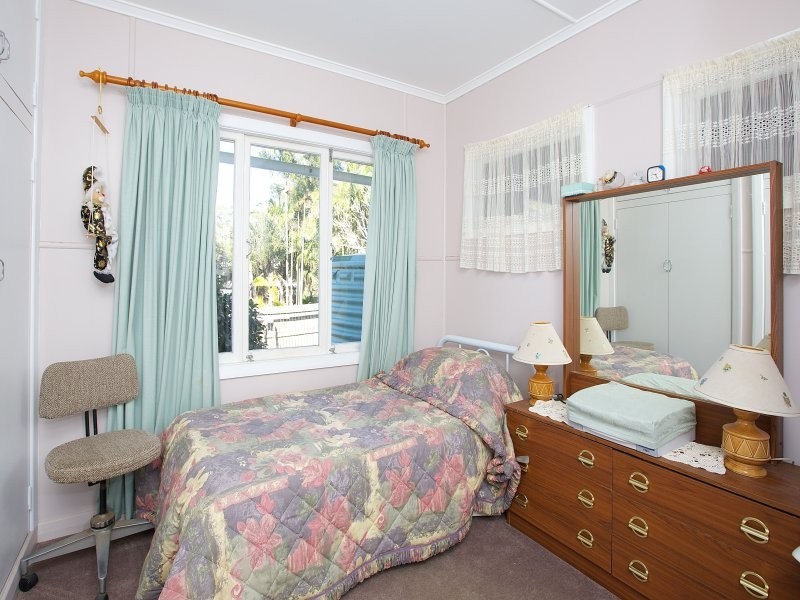 64 Randall Rd, Birkdale QLD 4159