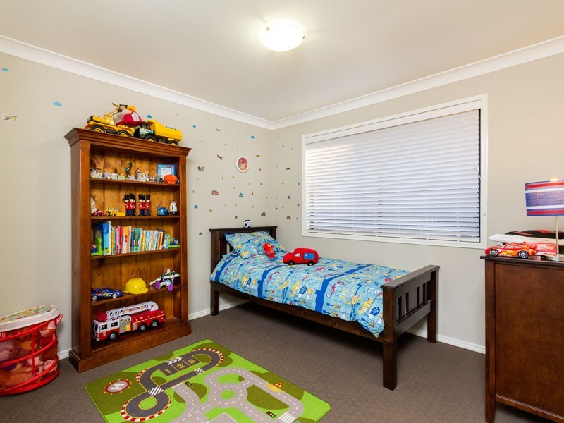 28 Pentecost Place, Redland Bay QLD 4165