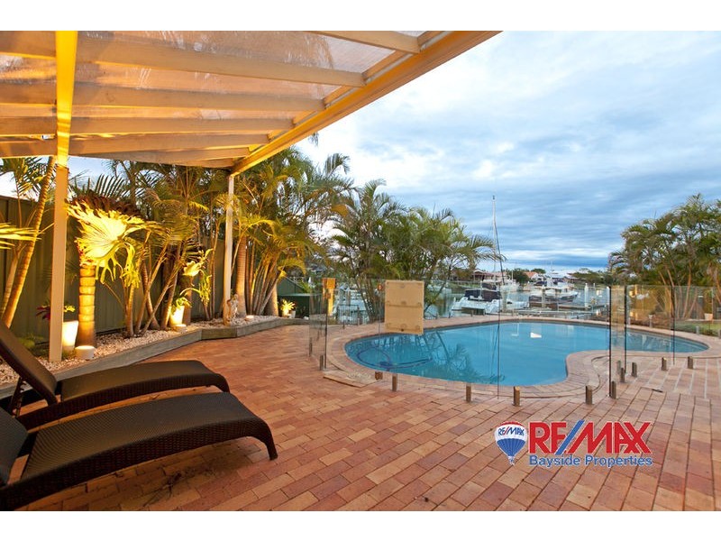 4 Bowsprit Parade, Raby Bay QLD 4163