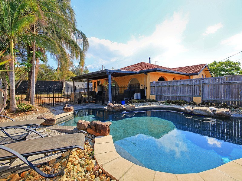 2 Wren Street, Birkdale QLD 4159