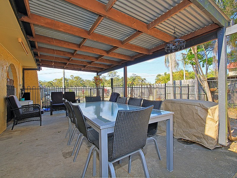 2 Wren Street, Birkdale QLD 4159