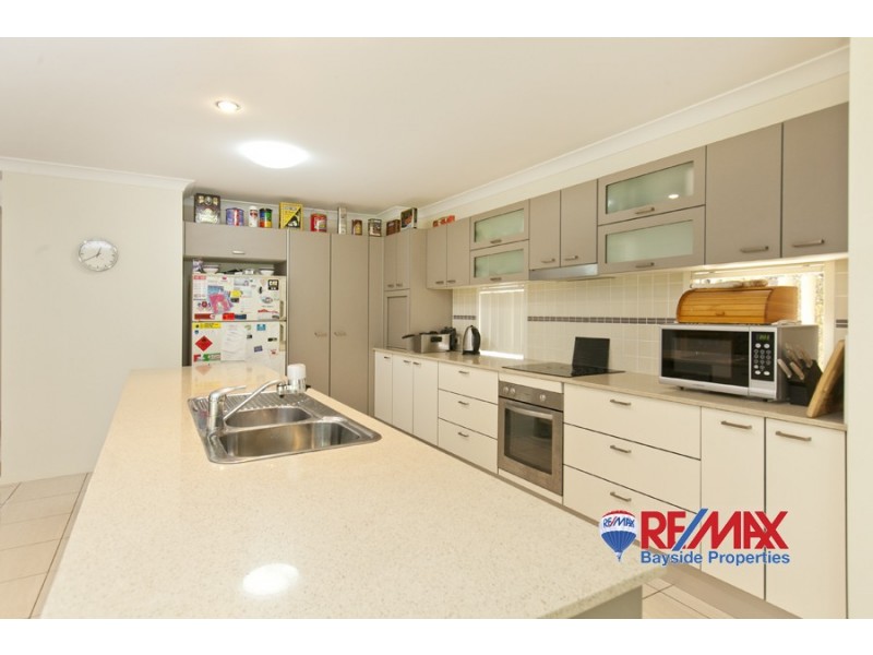 12 Whitsunday Place, Redland Bay QLD 4165