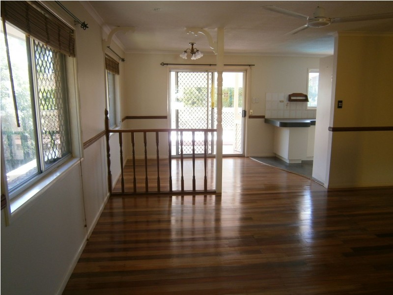 21 Charles Street, Birkdale QLD 4159