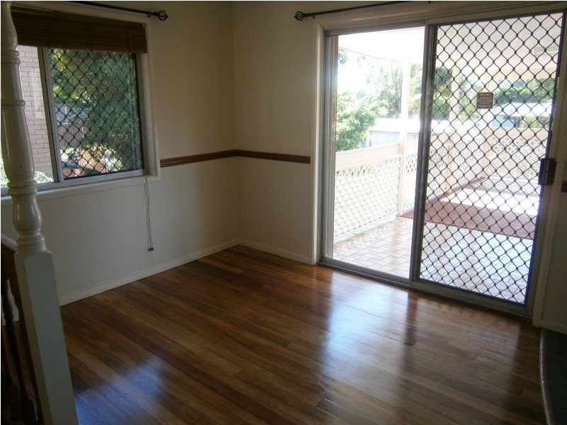 21 Charles Street, Birkdale QLD 4159