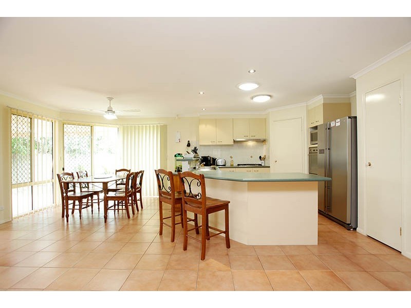 16 Windsor Street, Alexandra Hills QLD 4161