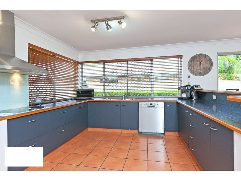 64 Lawn Terrace, Capalaba QLD 4157