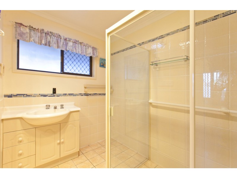 40 Stuart Street, Wellington Point QLD 4160