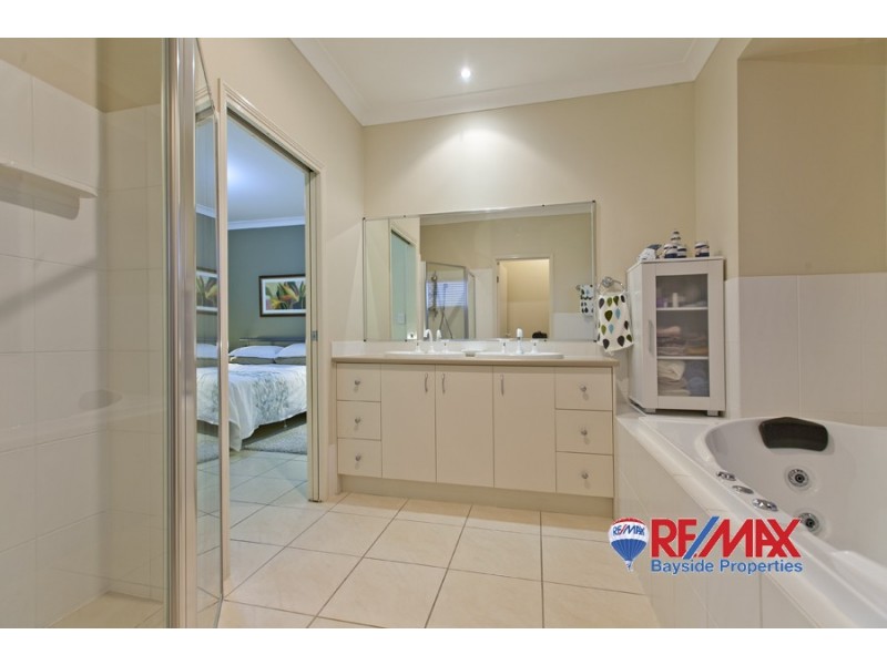 84 Penzance Drive, Redland Bay QLD 4165