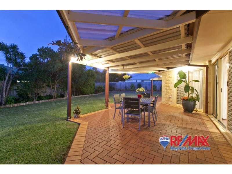 8 Bahr Place, Wellington Point QLD 4160