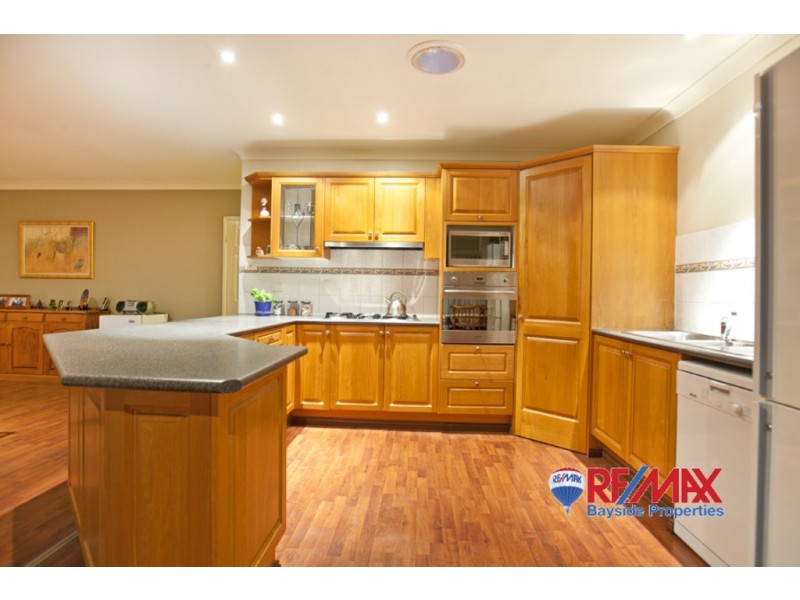 8 Bahr Place, Wellington Point QLD 4160