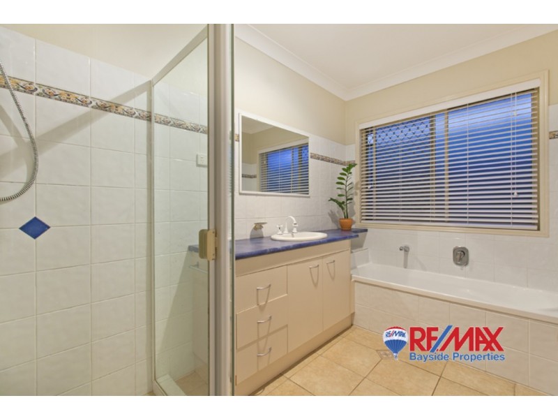 8 Bahr Place, Wellington Point QLD 4160