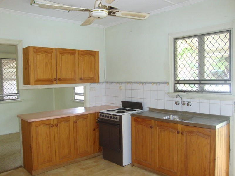 33 Collingwood Rd, Birkdale QLD 4159