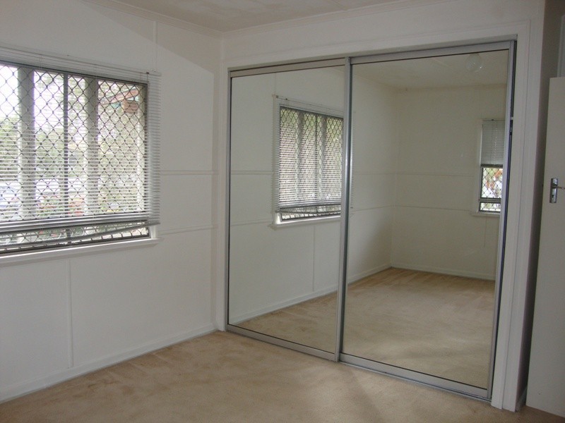 33 Collingwood Rd, Birkdale QLD 4159