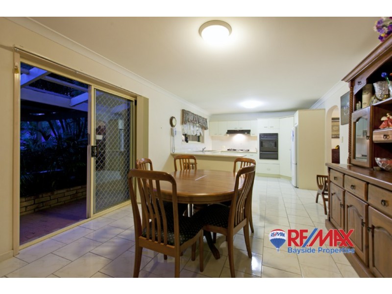 8 Rosewood Street, Birkdale QLD 4159