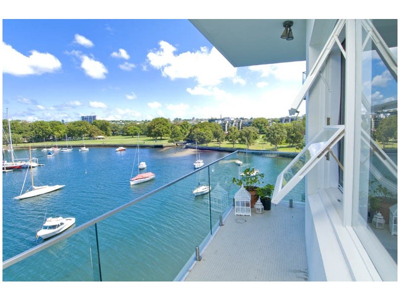 9/3 Elizabeth Bay Crescent, Elizabeth Bay NSW 2011