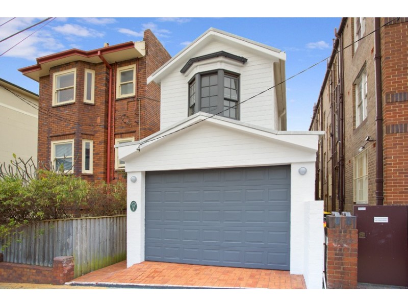 17 Vicar Street, Coogee NSW 2034