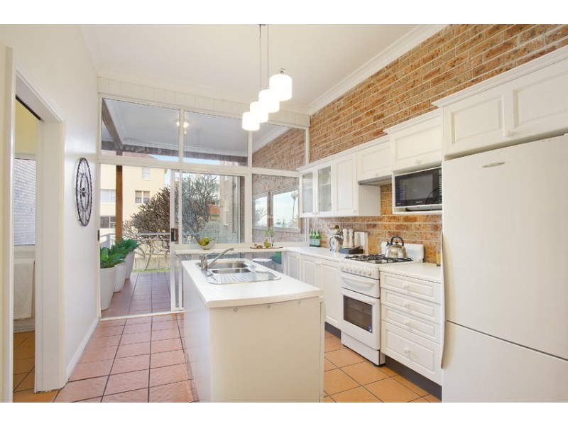 17 Vicar Street, Coogee NSW 2034