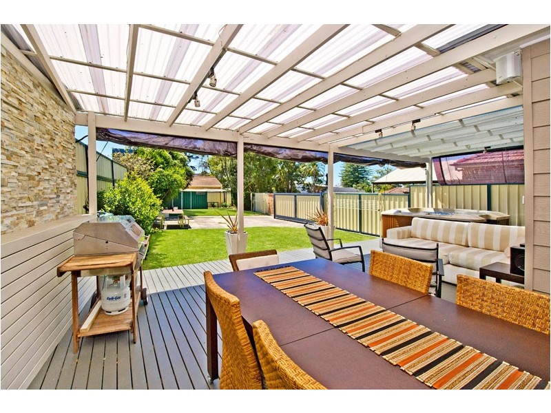 220 West Street, Blakehurst NSW 2221