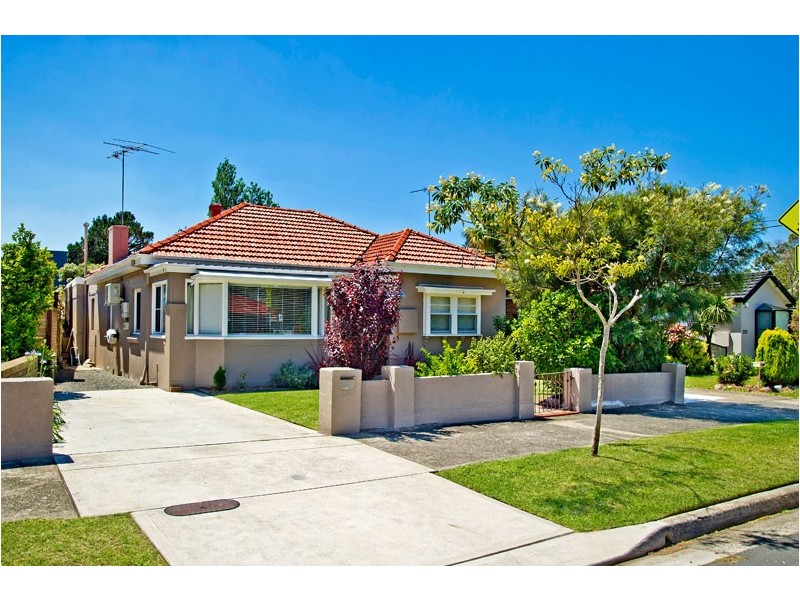 220 West Street, Blakehurst NSW 2221