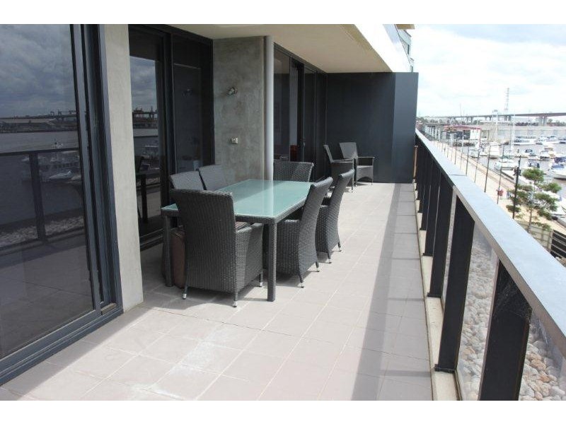 42/55 VICTORIA HARBOUR PROMENADE, Docklands VIC 3008