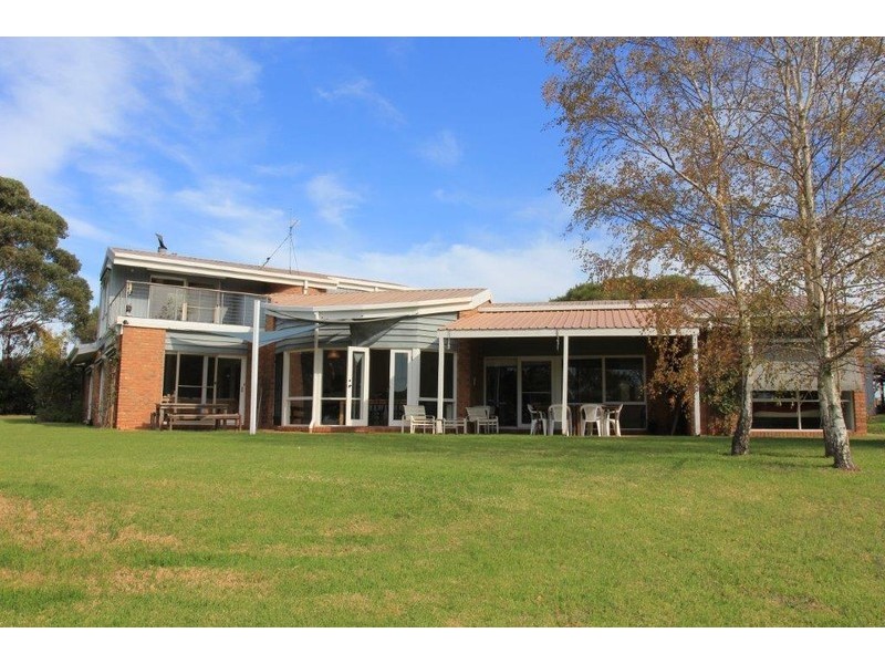 10 Hillcrest Road, Shoreham VIC 3916