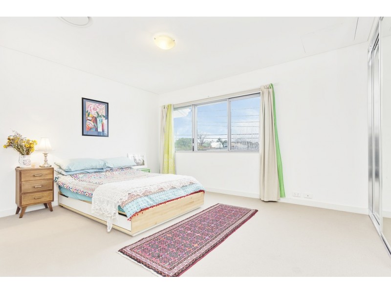 77 Grove Street, St Peters NSW 2044