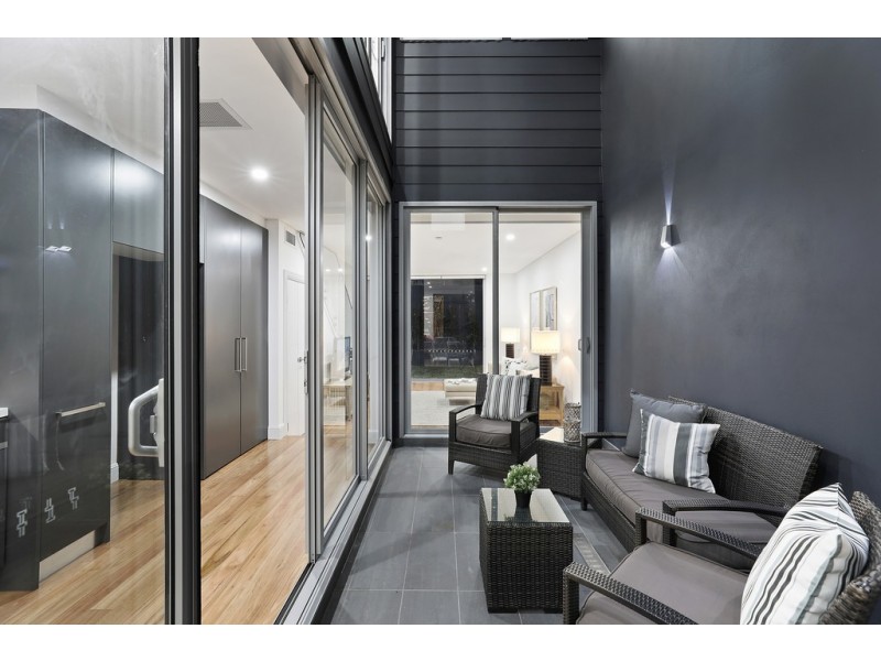 20 Cambridge Street, Enmore NSW 2042