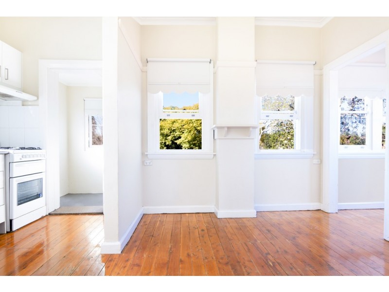 2/8 Georges River Road, Croydon Park NSW 2133