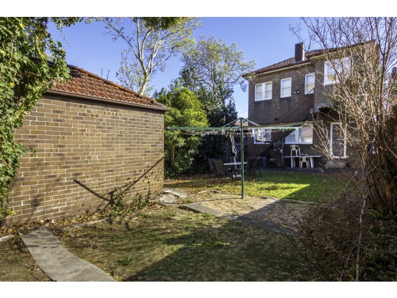 2/8 Georges River Road, Croydon Park NSW 2133