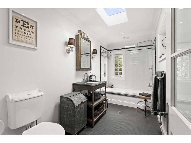 35 Pine Street, Newtown NSW 2042