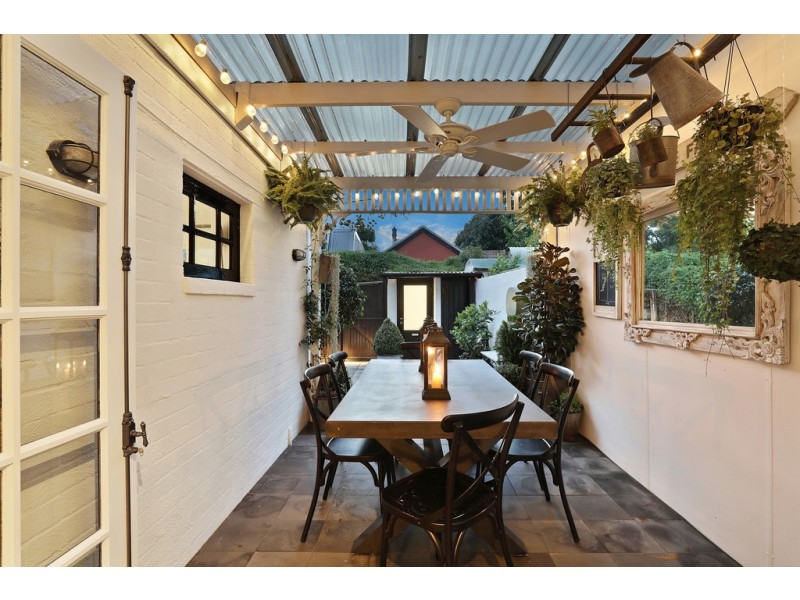 35 Pine Street, Newtown NSW 2042