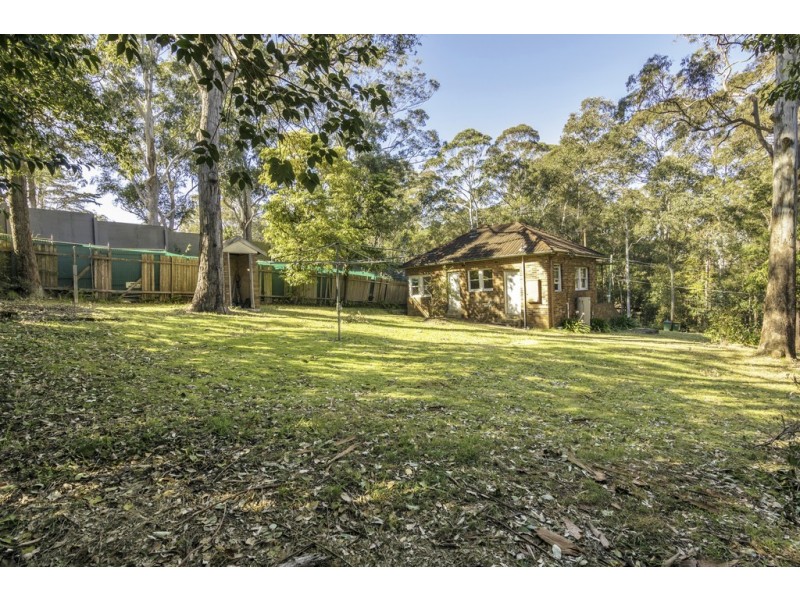 15 Eastbourne Avenue, Wahroonga NSW 2076