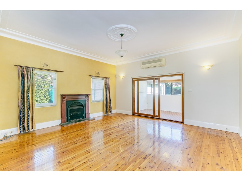 6 Lloyd George Avenue, Concord NSW 2137