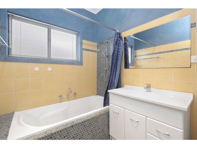 3 Walker Avenue, Peakhurst NSW 2210