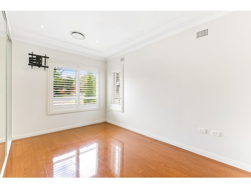 7 Jones Street, Kingsgrove NSW 2208