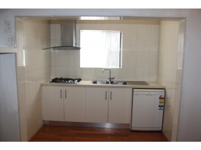 1/18 Shirlow Street, Marrickville NSW 2204